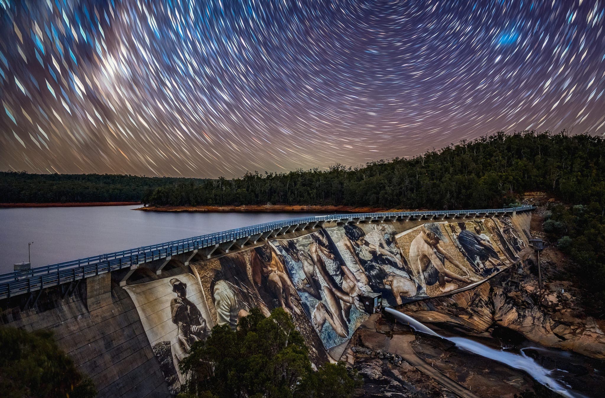 Wellington Dam Wall with the "Reflections" mural